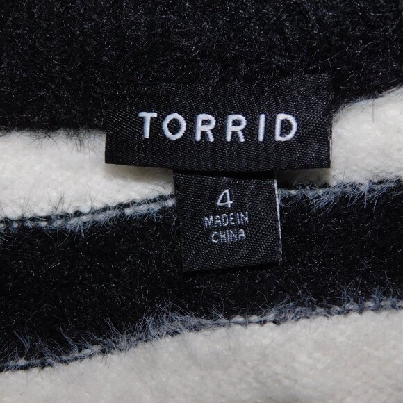 Torrid Womens 4 Black White Rainbow Striped Fuzzy eyelash  Pullover Sweater - Picture 5 of 10